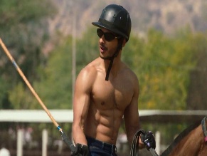 ISHAAN KHATTAR NUDE/SEXY SCENE IN THE ROYALS