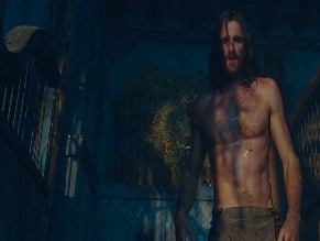 JACOB ELORDI in "WUTHERING HEIGHTS"