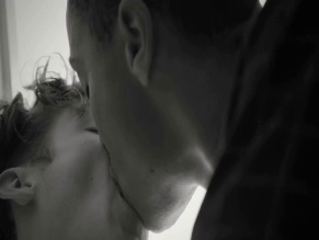 JEFFERSON YAW FREMPONG-MANSON,BAS KEIZER NUDE/SEXY SCENE IN OUT