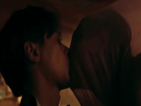 JEFF SATUR,HARIT BUAYOI NUDE/SEXY SCENE IN THE PARADISE OF THORNS