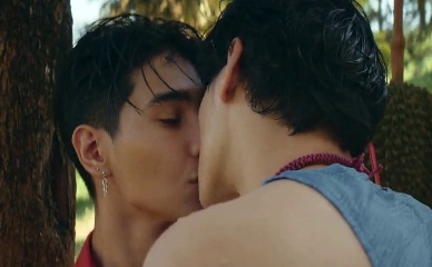JEFF SATUR,HARIT BUAYOI NUDE/SEXY SCENE IN THE PARADISE OF THORNS