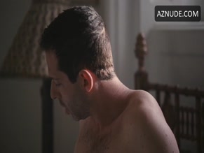 JEREMY STRONG NUDE/SEXY SCENE IN SUCCESSION