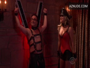 JOHNNY GALECKI NUDE/SEXY SCENE IN THE BIG BANG THEORY