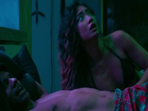 JORDAN BUHAT NUDE/SEXY SCENE IN MARGAUX