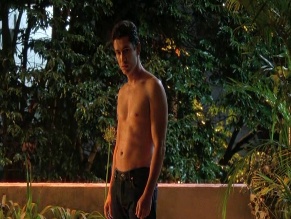 JUAN PABLO URREGO NUDE/SEXY SCENE IN DELIRIUM