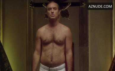 JUDE LAW in The Young Pope
