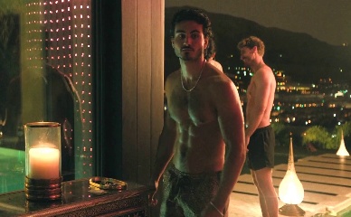 KEANUSH TAFRESHI NUDE/SEXY SCENE IN THE AGENCY