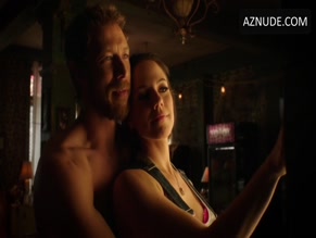 KRIS HOLDEN-RIED in LOST GIRL(2010)