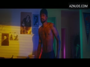 LAKEITH STANFIELD NUDE/SEXY SCENE IN SOMEONE GREAT