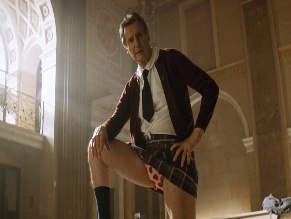 LIAM NEESON NUDE/SEXY SCENE IN THE NAKED GUN