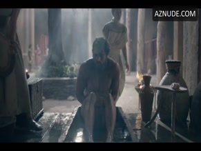 LOUIS HUNTER NUDE/SEXY SCENE IN TROY: FALL OF A CITY