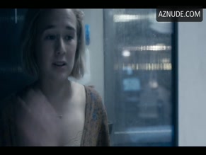 LUCAS LYNGGAARD TONNESEN NUDE/SEXY SCENE IN THE RAIN