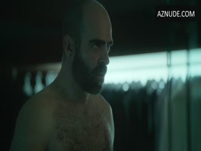 LUIS TOSAR NUDE/SEXY SCENE IN THE MINIONS OF MIDAS