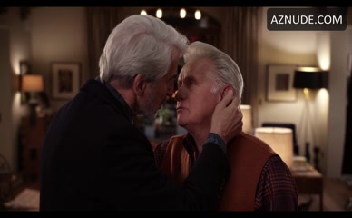 MARTIN SHEEN in Grace And Frankie