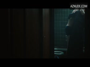 MAURICIO DI YORIO NUDE/SEXY SCENE IN THE PERFECT DAVID