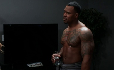 BOLO THE ENTERTAINER NUDE/SEXY SCENE IN ALL THE QUEEN'S MEN