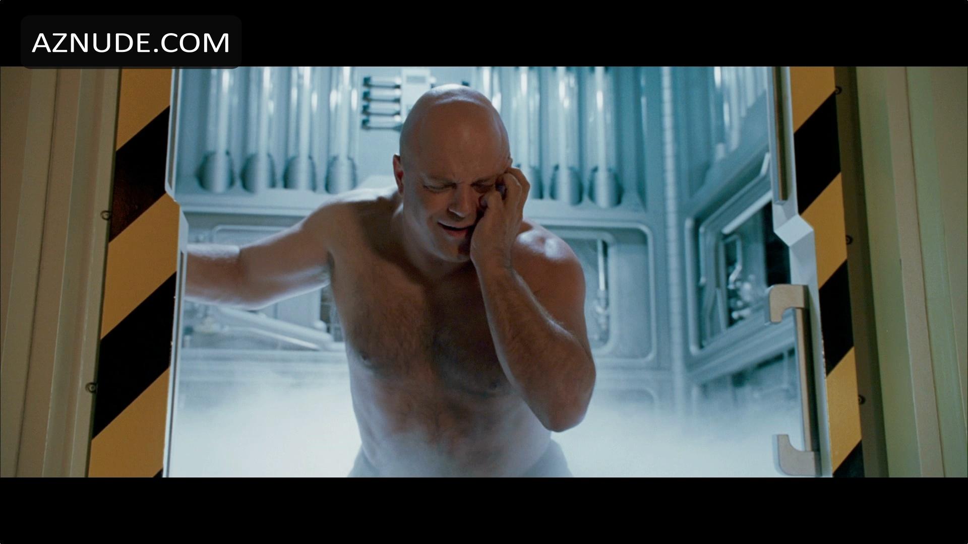 Michael chiklis nude