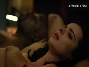 MIKE COLTER NUDE/SEXY SCENE IN MARVEL'S JESSICA JONES