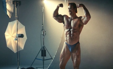 MIKE O'HEARN in MAGAZINE DREAMS