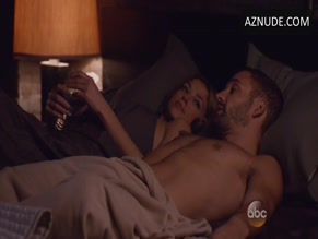 NICK BLOOD NUDE/SEXY SCENE IN AGENTS OF S.H.I.E.L.D.