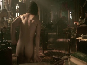 OSCAR ISAAC NUDE/SEXY SCENE IN FRANKENSTEIN