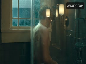 OSCAR ISAAC NUDE/SEXY SCENE IN SCENES FROM A MARRIAGE