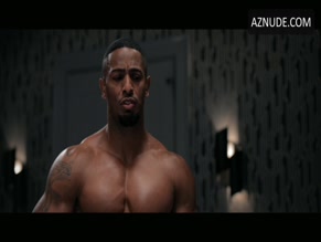 OSHEA RUSSELL NUDE/SEXY SCENE IN ALL THE QUEEN'S MEN