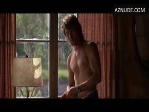 PATRICK SWAYZE in ROAD HOUSE (1989)