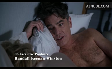 PETER GALLAGHER in Grace And Frankie