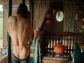 PIETER EMBRECHTS NUDE/SEXY SCENE IN THE BALLOONIST