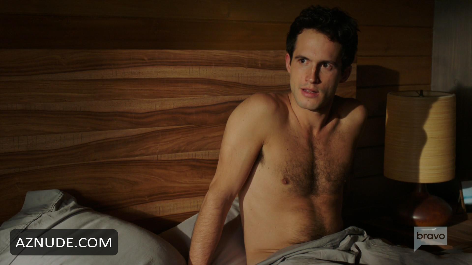 Rob heaps naked