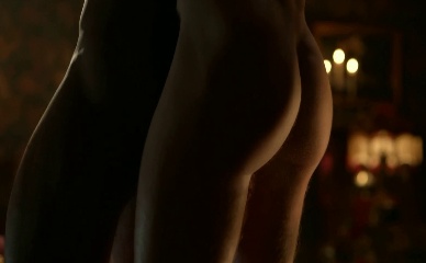 SAM REID NUDE/SEXY SCENE IN INTERVIEW WITH THE VAMPIRE