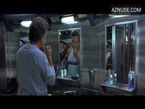 SAMUEL L. JACKSON NUDE/SEXY SCENE IN SPHERE
