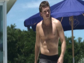 SANTIAGO ACHAGA in ANIMAL LOVE