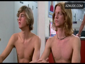 SEAN PENN NUDE/SEXY SCENE IN FAST TIMES AT RIDGEMONT HIGH