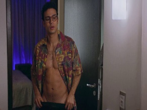 SERGIO MALHEIROS NUDE/SEXY SCENE IN BENEFITS WITH FRIENDS