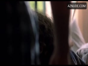 SHAWN THOMPSON in SHADOW BUILDER (1998)