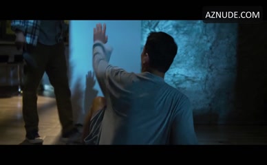 SIMON YAM NUDE/SEXY SCENE IN WILD CITY