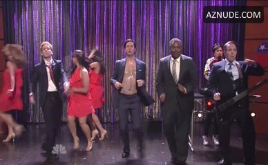 TARAN KILLAM in Saturday Night Live