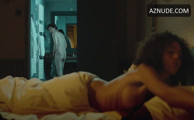 THOMAS BLUMENTHAL NUDE/SEXY SCENE IN SMART ASS