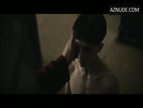 TIMOTHEE CHALAMET NUDE/SEXY SCENE IN THE KING