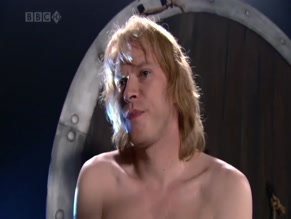 ROBERT WEBB in THAT MITCHELL AND WEBB LOOK(2006)