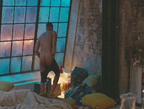 TONE BELL NUDE/SEXY SCENE IN SURVIVAL OF THE THICKEST