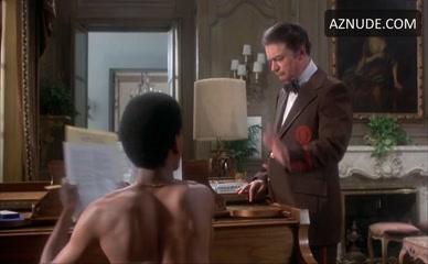 TY HENDERSON NUDE/SEXY SCENE IN THE COMPETITION