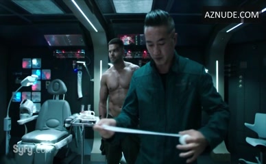 WES CHATHAM in The Expanse