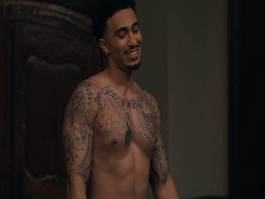 XAVIER SMALLS NUDE/SEXY SCENE IN BEAUTY IN BLACK