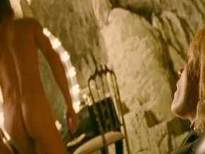 YANNICK RENIER NUDE/SEXY SCENE IN REFLECTION IN A DEAD DIAMOND