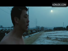 YOO AH-IN NUDE/SEXY SCENE IN BURNING