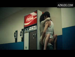 zack efron meleg szex lizzy caplan sex video