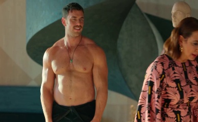 ZANE PHILLIPS NUDE/SEXY SCENE IN LOOT